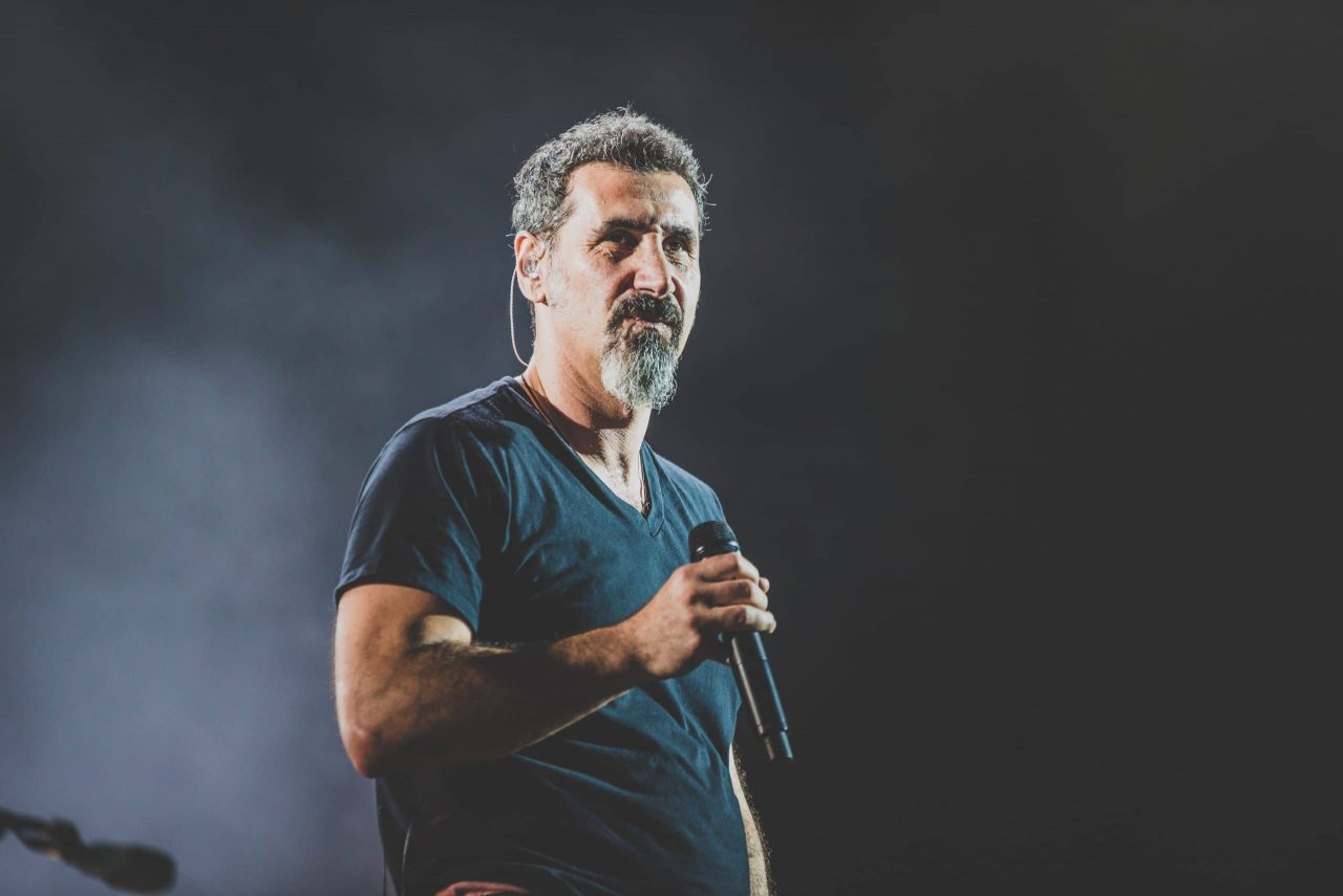 “Nous passons de très bons moments” : Serj Tankian parle de l’état actuel de System Of A Down