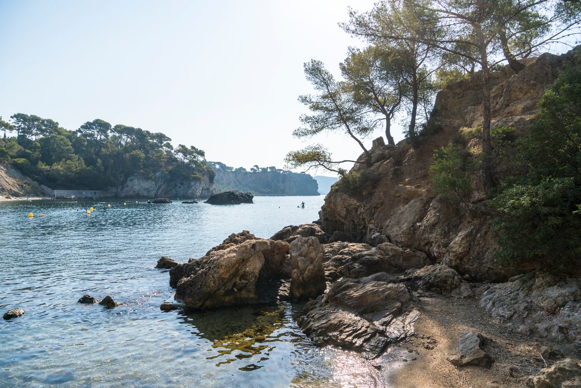 Ces 3 plages secrètes près de Toulon sont encore préservées… mais plus pour longtemps