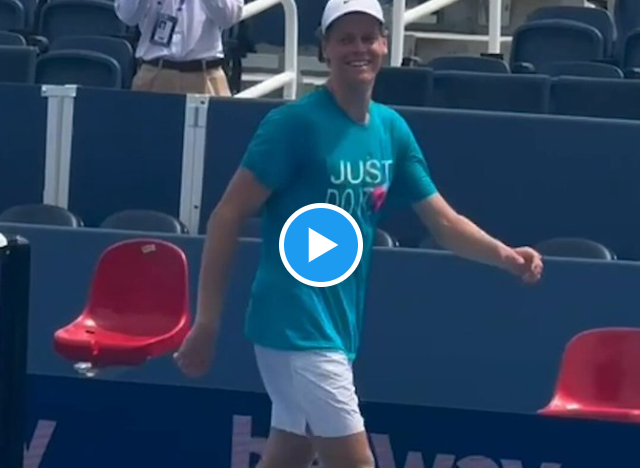 ATP - Cincinnati > C'est trop simple pour Sinner à la main, alors il s'entraîne avec les pieds - We Love Tennis
