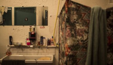 la bataille d'une retraitée pour récupérer son logement squatté par une famille guinéenne
