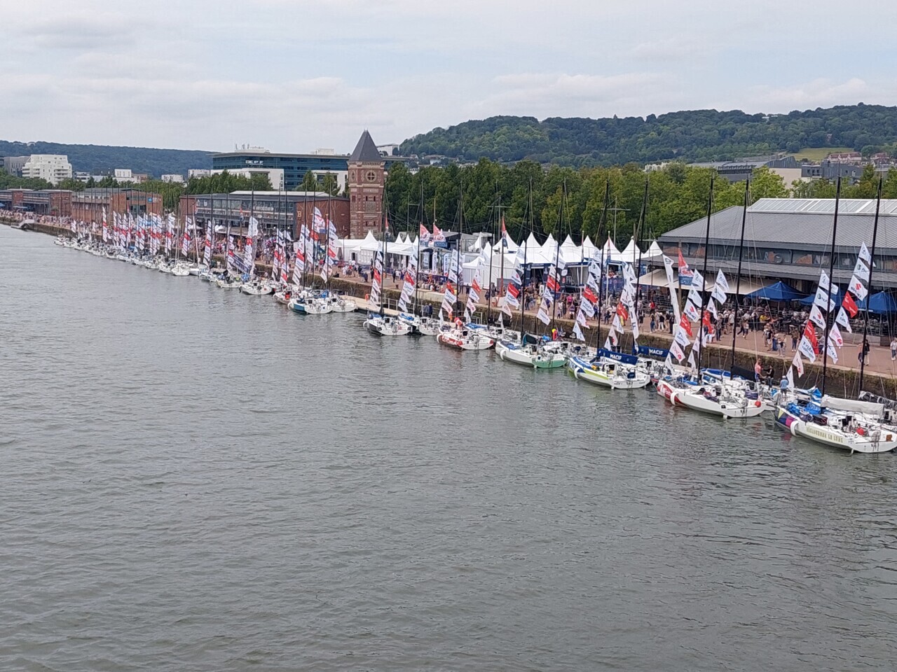 Zumba, baptême de voile, cours de cuisine... Ces activités gratuites sur la Solitaire du Figaro à Rouen