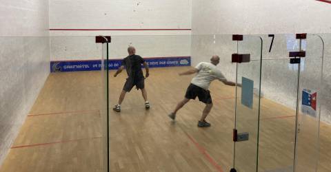 À Marseille, le Set club cultive le sport et la convivialité autour du squash