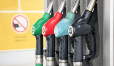 Carburant : les frappes ukrainiennes provoquent une pénurie inédite en Russie
