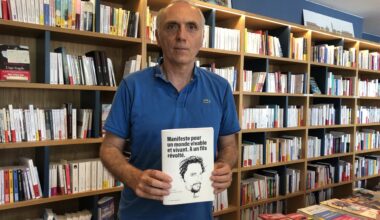 Après le décès brutal de son fils de 30 ans, ce maire de Gironde publie un livre : "Je continue ses combats"