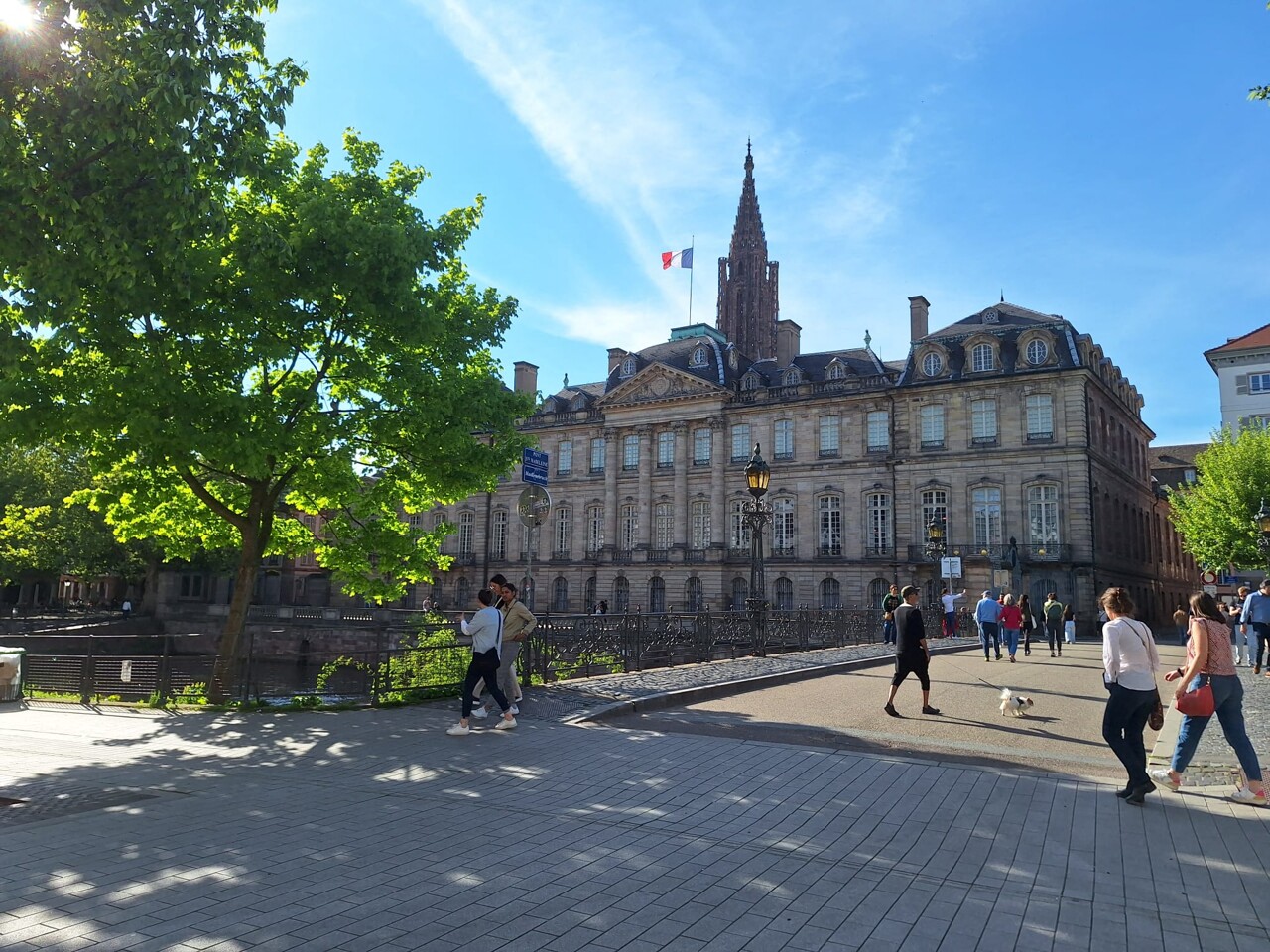la chaleur va bientôt faire son retour à Strasbourg... et devrait s'installer