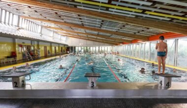 À Bègles, la fermeture estivale de la « piscine d’hiver » agace les nageurs