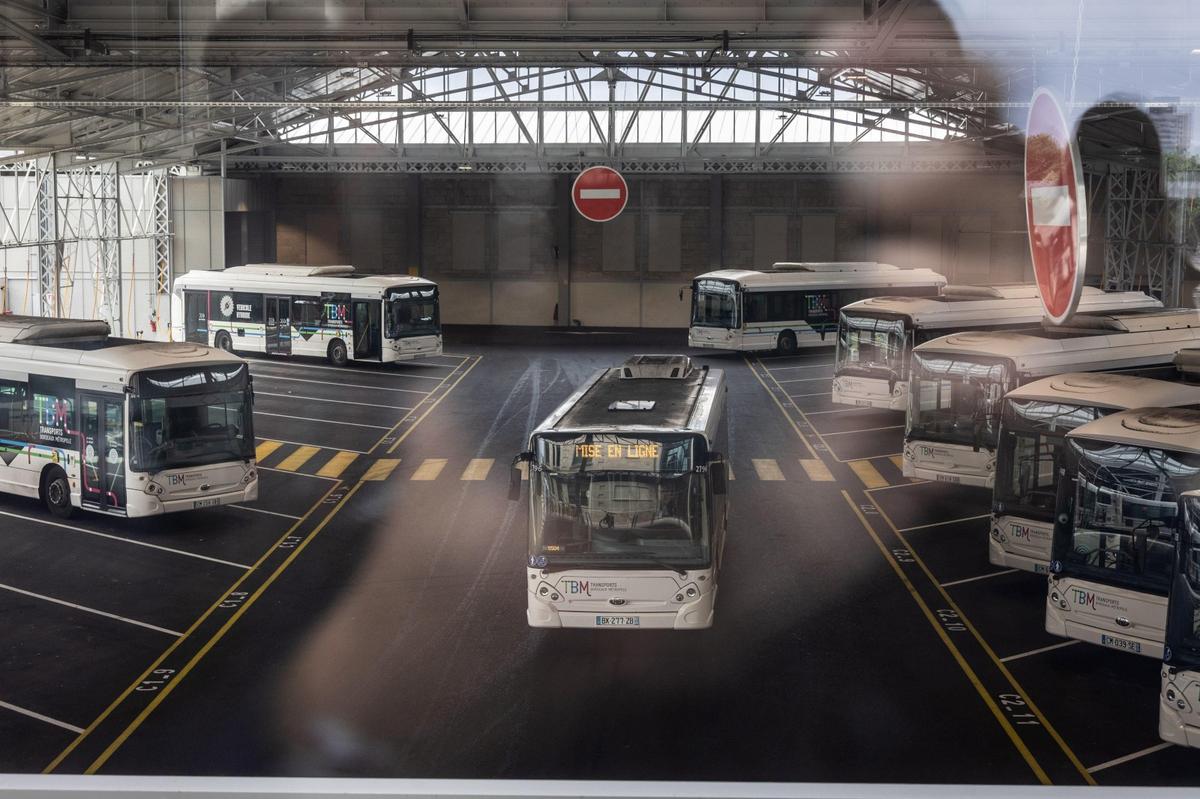 une partie de la flotte de Transports Bordeaux Métropole en surchauffe