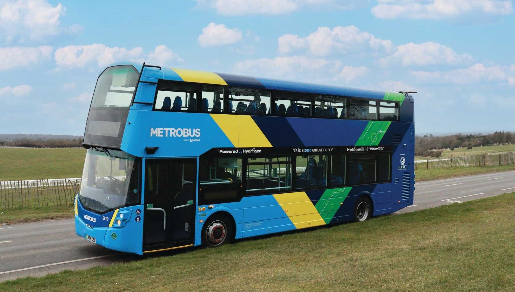 Surrey déploie la plus grosse flotte de bus hydrogène du Royaume-Uni