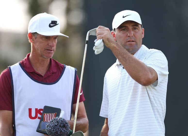 Scottie Scheffler fait appel au caddie de Chris Kirk, Mike Cromie
