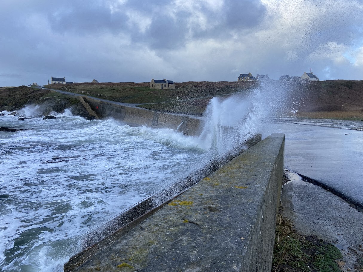 l'ouragan Erin va agiter la Bretagne, voici à quoi s'attendre