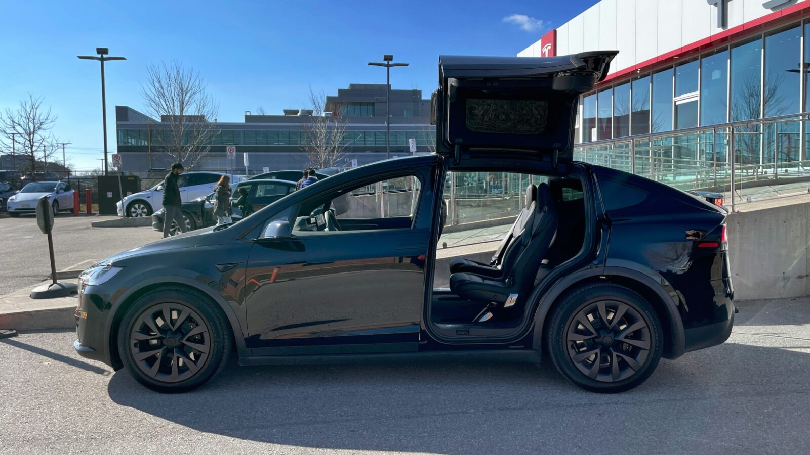 Tesla appuie sur le frein en Europe