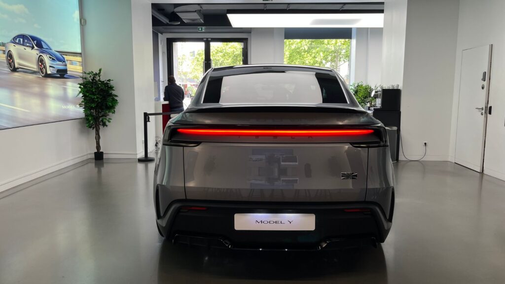 On découvre le nouveau Tesla Model Y Performance // Source : Robin San Vicente pour Numerama