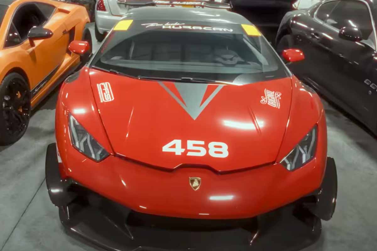 Il retrouve son ancienne Lamborghini "Tire Slayer" qui n'a pas démarré depuis 2 ans, et se retrouve avec une grosse facture
