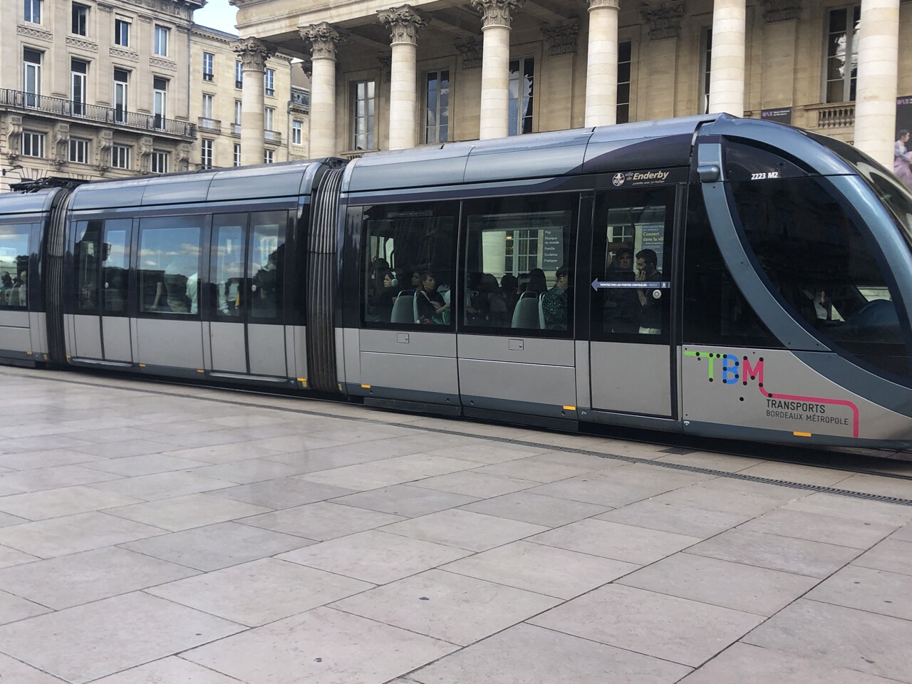 à la rentrée, le tram B sera interrompu pendant plusieurs soirées consécutives