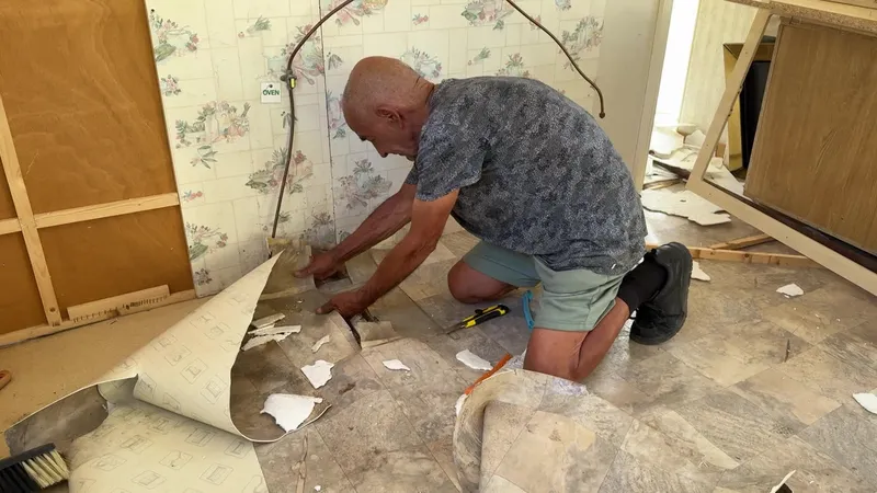 Les sinistrés se chargent des travaux à leurs frais.