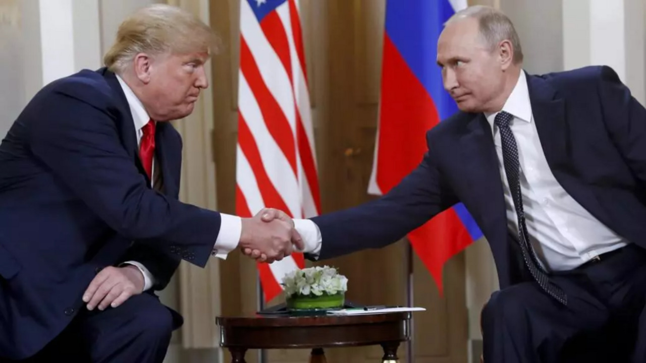 Sommet en Alaska: les relations troubles de Trump avec la Russie / Plastiques: la déception de la ministre française / Antisémitisme: un arbre en hommage à Ilan Halimi abattu...