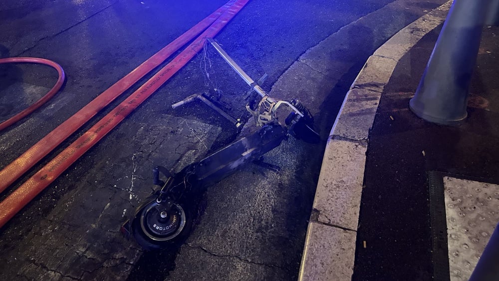 Une trottinette prend feu dans un appartement au 2e étage au boulevard Vauban à Marseille