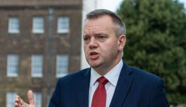Royaume-Uni : pour contrer Farage, le Labour brandit le rapprochement avec l’UE