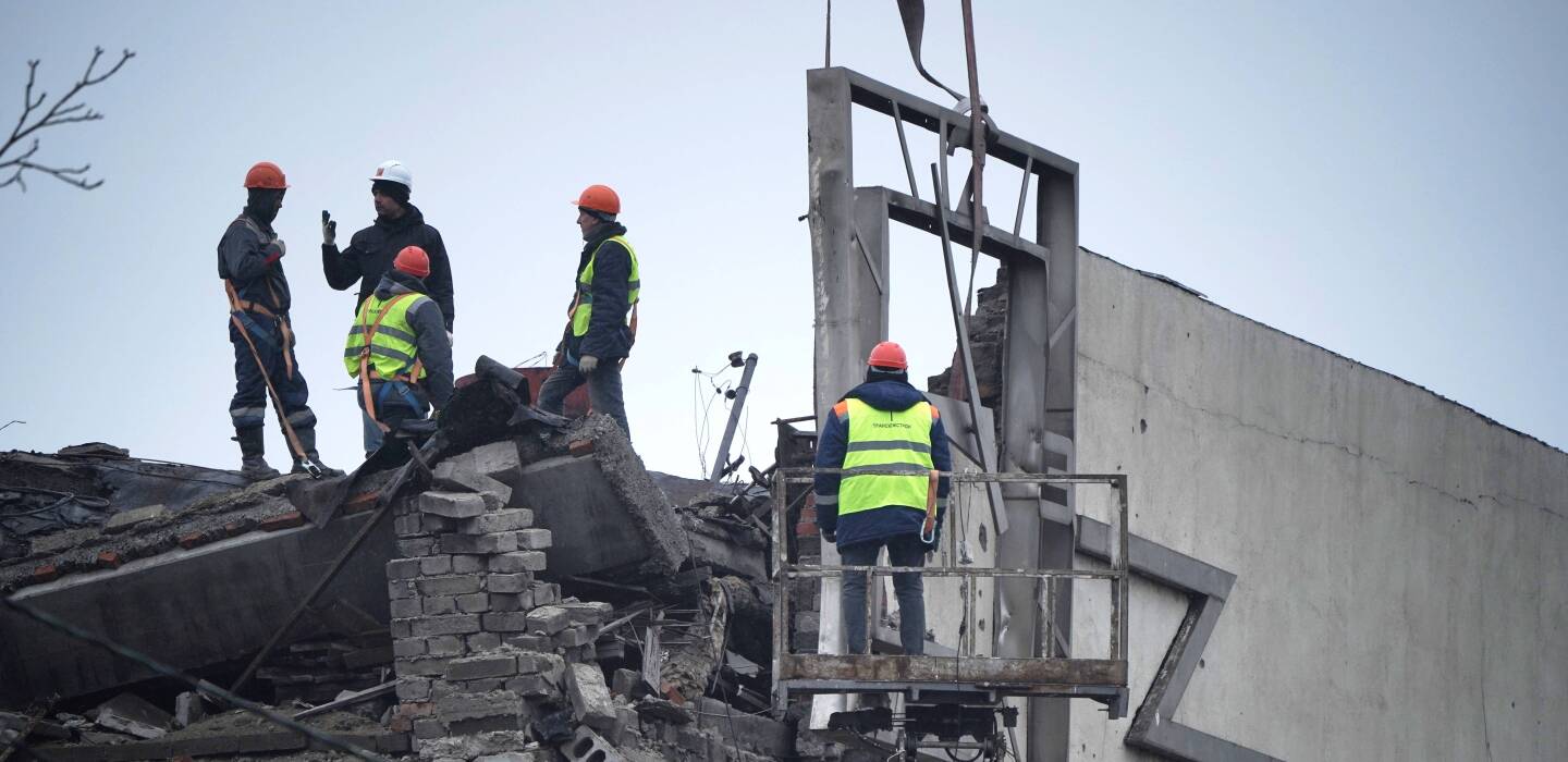 Maison par maison, la Russie vend l'Ukraine occupée à des Russes