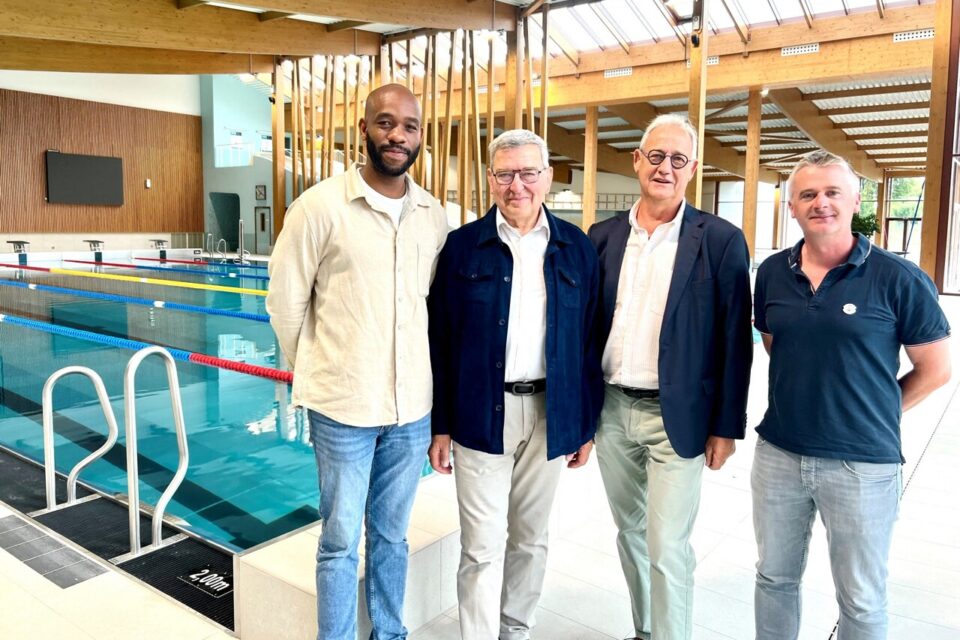 Le directeur Scyllon Jordany (à gauche) a été accueilli par les maires Jean-Guy Lecouteux et Bruno Guilbert (au centre).