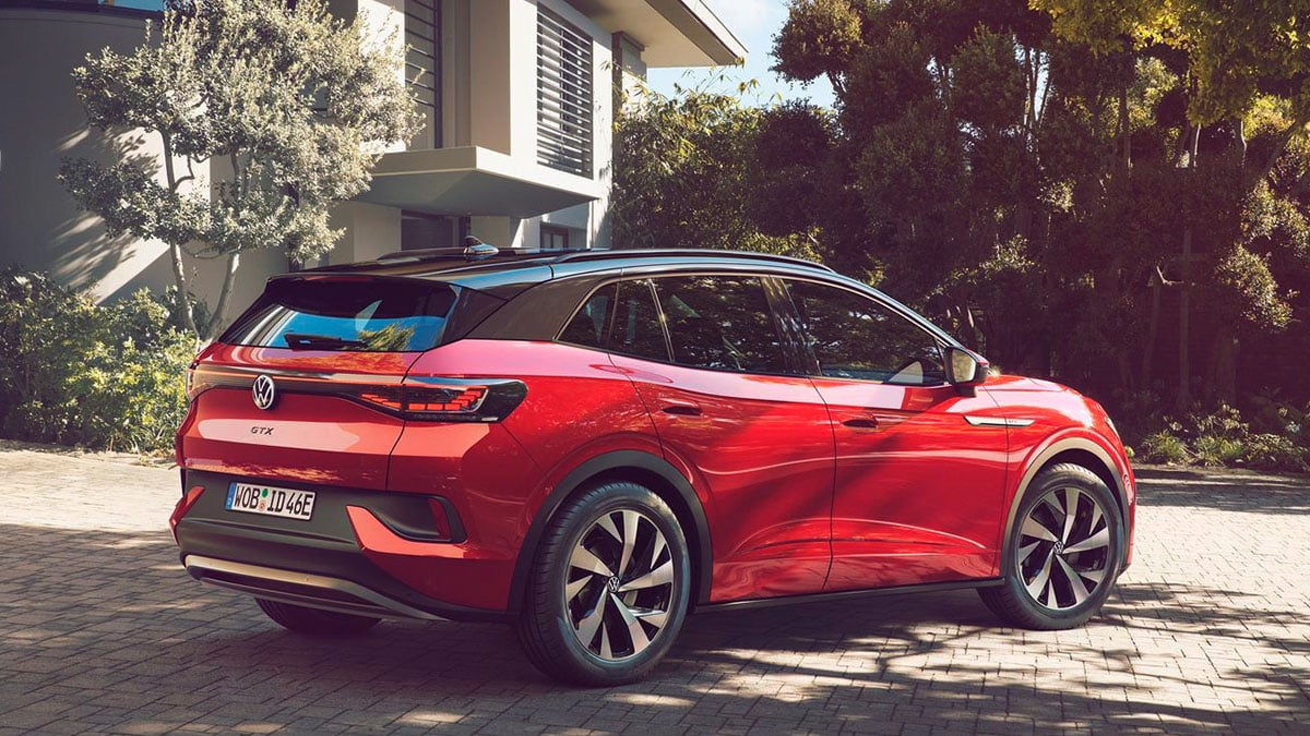 Arrière du Volkswagen ID.4 avec feux LED en bande et badge GTX