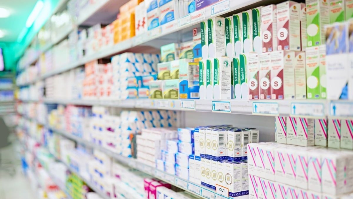 Voici la liste noire des médicaments à fuir en 2025, jugés "plus dangereux qu'utiles"