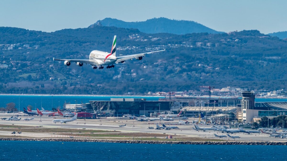 En 2025, l’aéroport de Nice conserve son rang de favori sur Google