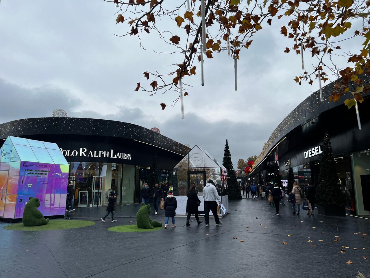 Près de Lyon. Déguisés en éboueur, les cambrioleurs font un casse inédit à The Village