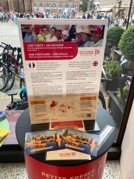 carte postale Les Petits Frères des Pauvres