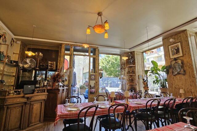 Yves Larocca a ouvert son Bistrot d’Antan en mai à Saint-Étienne (© Mathias Souteyrat / actu.fr)