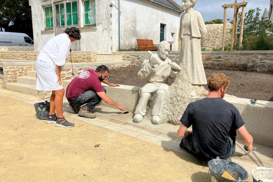 Le parc en hommage au sculpteur Jean Fréour et son épouse Soazik inauguré à Batz-sur-Mer