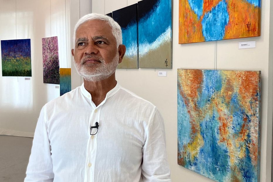 Au Jardin du Luxembourg, les peintures du Réunionnais Alçay Idriss Mourouvaye font voyager les visiteurs sur l'île intense