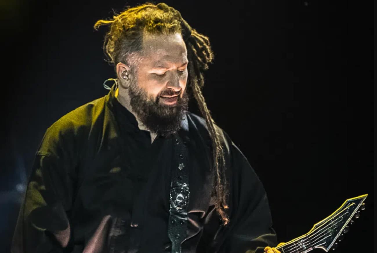 Five Finger Death Punch : Zoltan Bathory cède sa forteresse du Nevada pour 28 millions de dollars