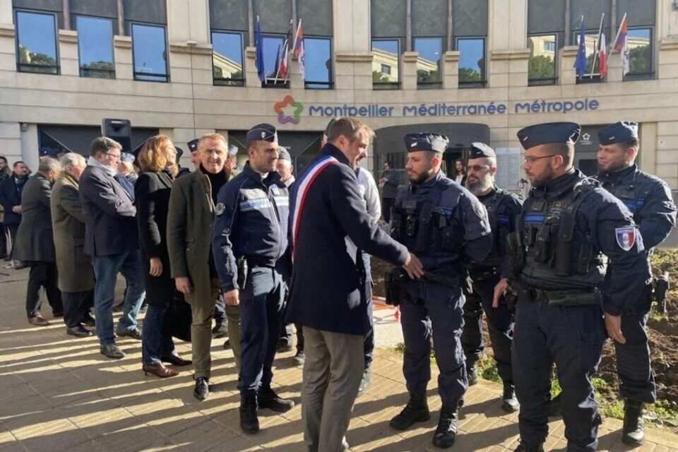 Michaël Delafosse, avec juste un peu plus loin Jean-Pierre Rico, lors des renforts de la police métropolitaine.