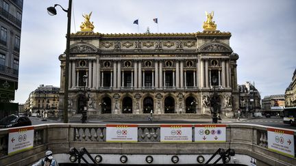 L'Opéra Garnier, à Paris, le 21 avril 2020. (CHRISTOPHE ARCHAMBAULT / AFP)