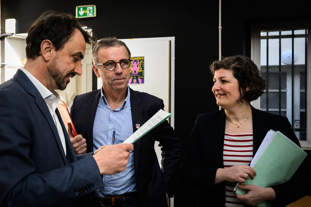 Grégory Doucet, Pierre Hurmic et Jeanne Barseghian, les maires écologistes de Lyon, Bordeaux et Strasbourg, en avril 2023.