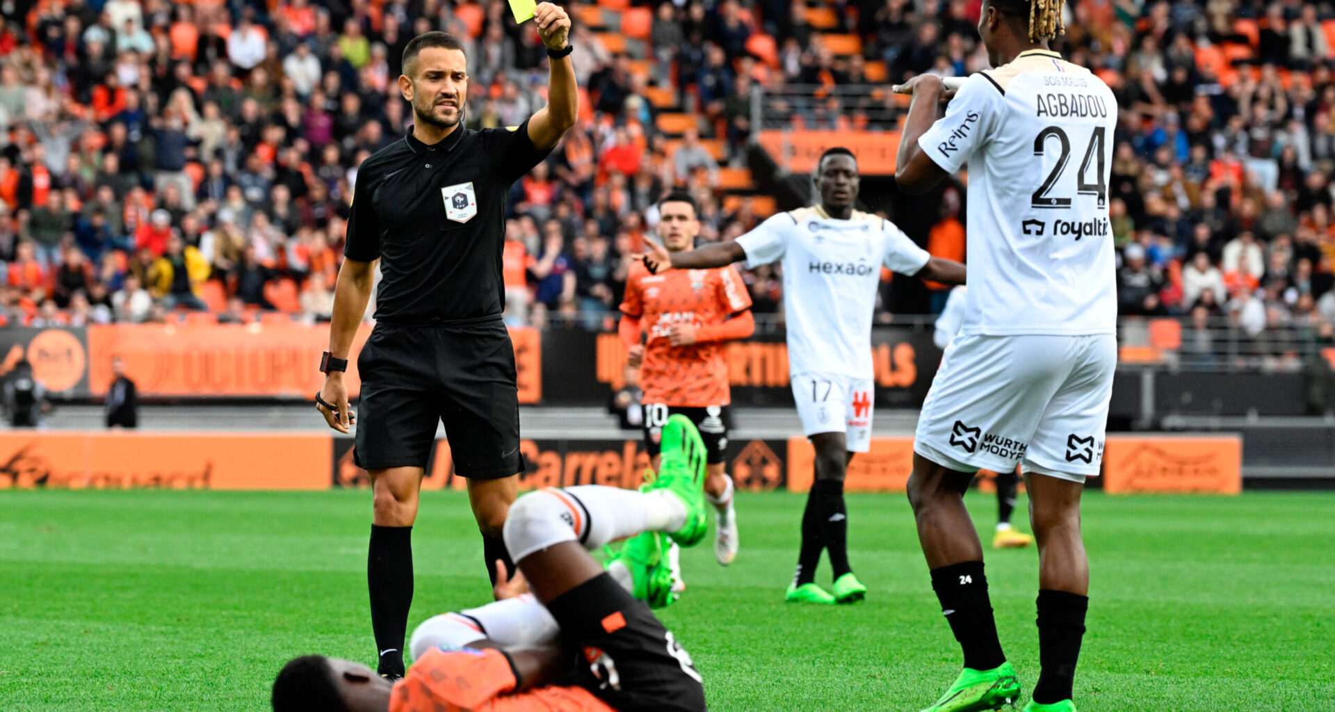 OL : Mathieu Vernice au sifflet