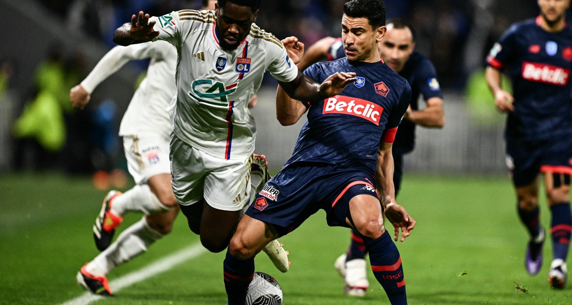 OL : Genesio laisse planer le doute sur Perraud et André