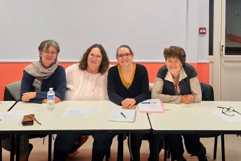 Les membres de l’ancien bureau : Sylvaine Foisy, vice-présidente, Stéphanie Pautrel, présidente, Laurence Narbonny, trésorière, et Elsbeth Visser, vice-présidente.