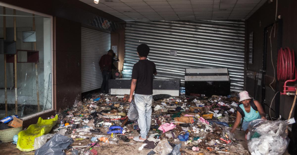 désolation dans la capitale Antananarivo, un ministre limogé avant un nouvel appel à manifester samedi