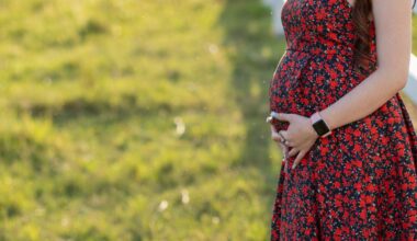 Face à la «marée descendante» de la dénatalité, une note appelle à «travailler plus et automatiser davantage»