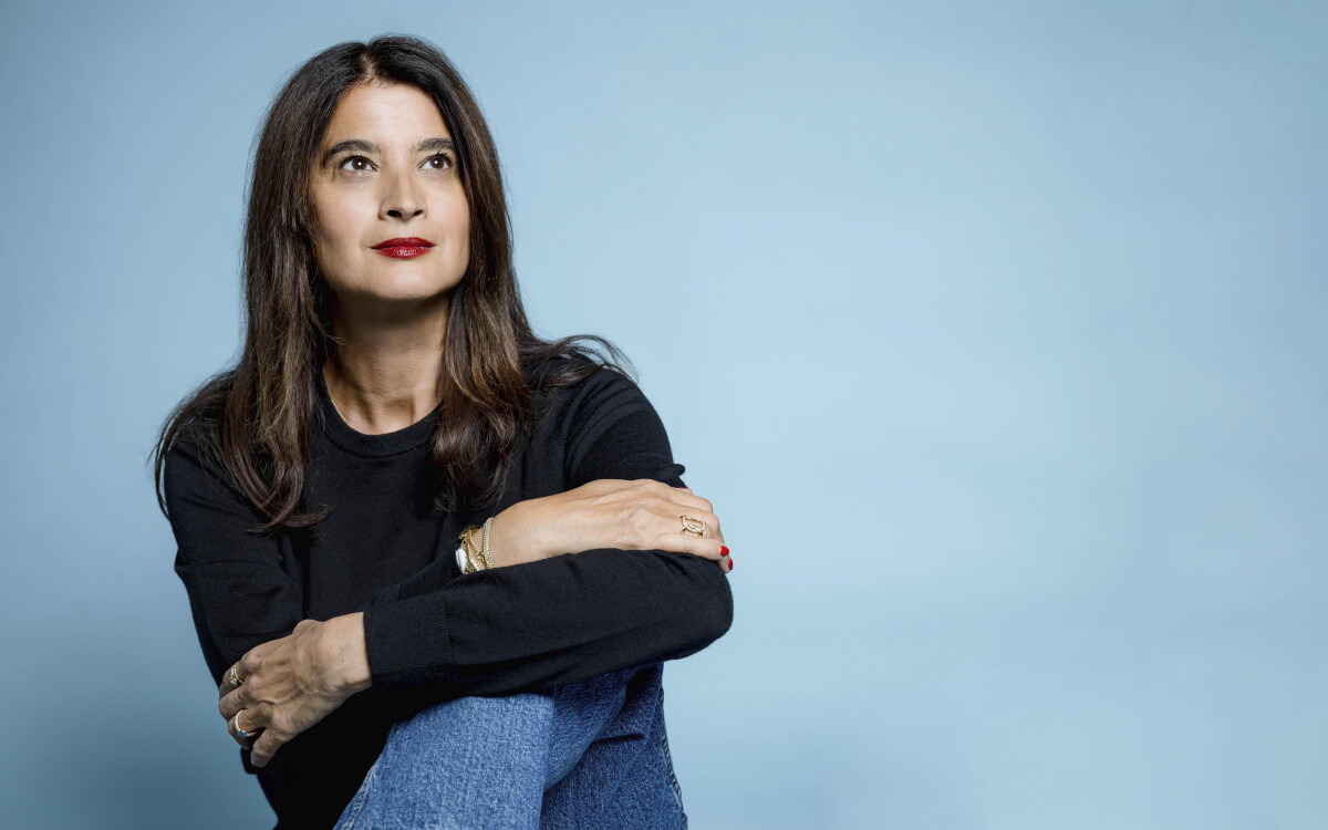 La journaliste et écrivain publie un nouvel ouvrage, "La Peau dure", chez Flammarion.