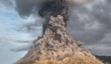 En Indonésie, le volcan Lewotobi Laki-Laki entre à nouveau en éruption