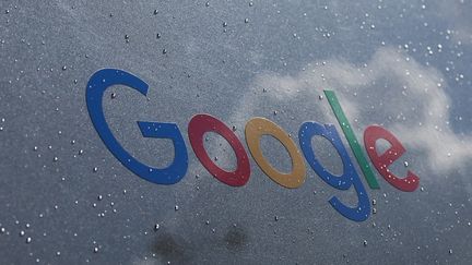 Le logo Google à Zandvoort, aux Pays-Bas, le 30 août 2025. (JAKUB PORZYCKI / NURPHOTO / AFP)