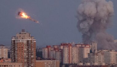 L’offensive russe en Ukraine risque de continuer à l’automne, “sans pause ni transition”