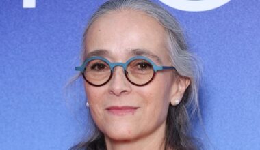 "On a eu 180 réclamations contre 800 quand on déprogramme 'Un si grand soleil'" : Delphine Ernotte dresse le bilan de la disparition des logos des chaînes de France Télévisions
