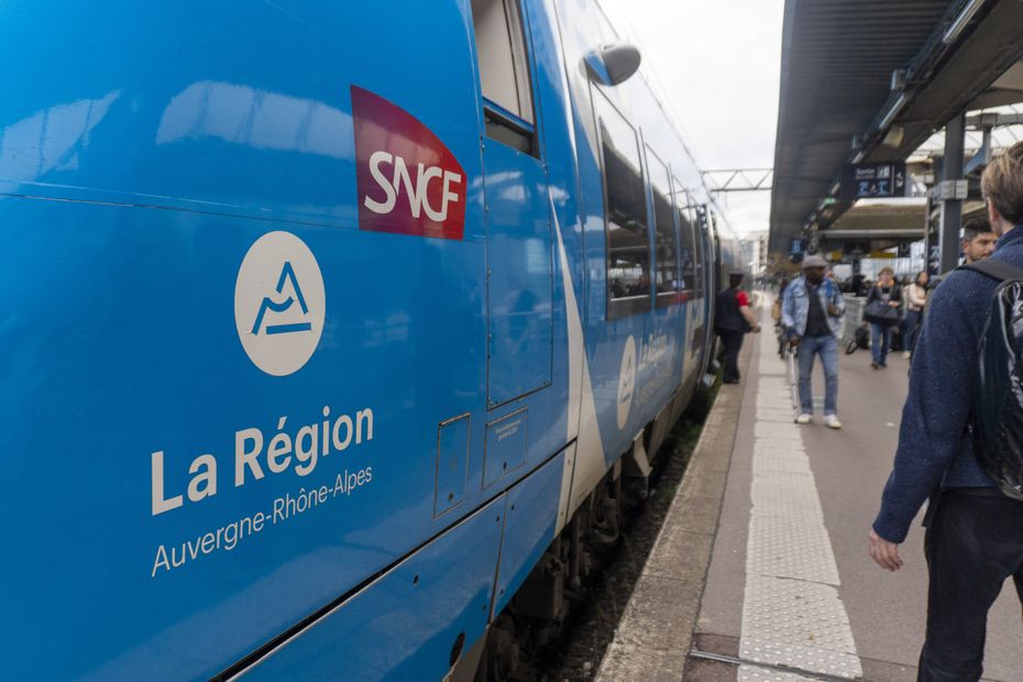 la circulation des TER très perturbée entre Grenoble et Lyon après un accident de voyageur