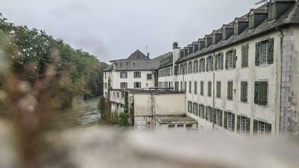 Le collège-lycée Notre-Dame-de-Bétharram, dans les Pyrénées-Atlantiques, le 2 juillet 2025. (QUENTIN TOP / HANS LUCAS / AFP)