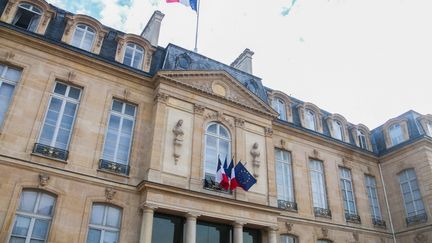 Le palais de l'Elysée, à Paris, le 14 juillet 2025. (QUENTIN DE GROEVE / HANS LUCAS / AFP)