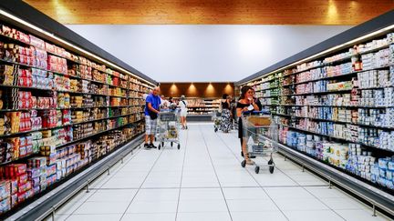 Un supermarché à Clermont-Ferrand (Puy-de-Dôme), le 12 juillet 2025. (ROMAIN COSTASECA / HANS LUCAS / AFP)